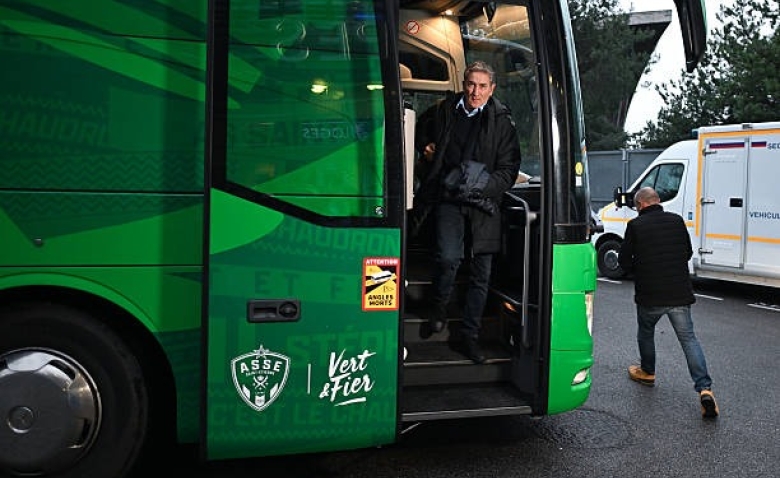 Illustration : "ASSE : Philippe Montanier bouscule la hiérarchie et prépare déjà la relève pour 2026 !"