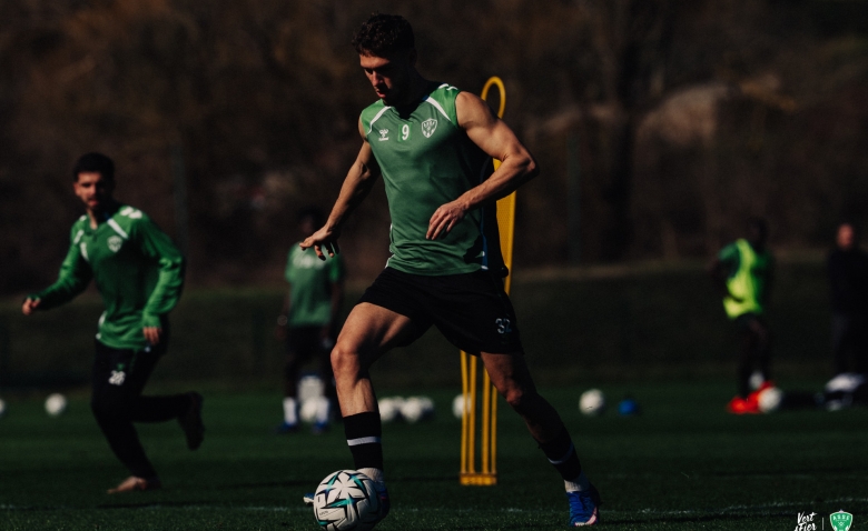 Illustration : "Mercato ASSE : Le père de Lucas Stassin dévoile le club de ses rêves !"