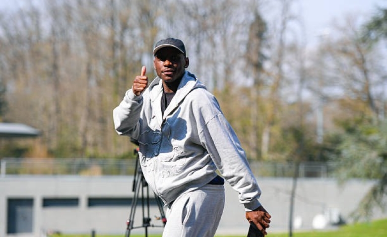 Illustration : "Mercato PSG : Luis Campos brade un attaquant à 30 M€, la fin du calvaire approche !"