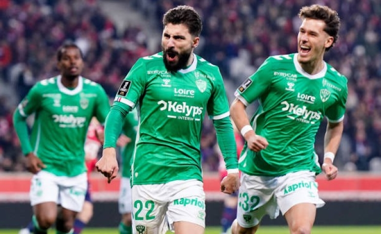 Illustration : "Mercato ASSE : Un coup de maître à 0€ pour remplacer Zuriko Davitashvili ?"