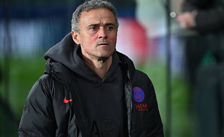 Illustration : "Mercato : Le PSG veut blinder Luis Enrique jusqu'en 2030 avec un salaire à 20M €!"