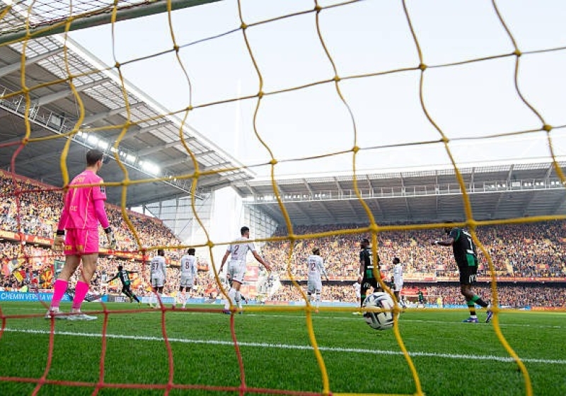 Illustration : Mercato Lens : Une piste brûlante relancée pour renforcer l'attaque de Sage ?