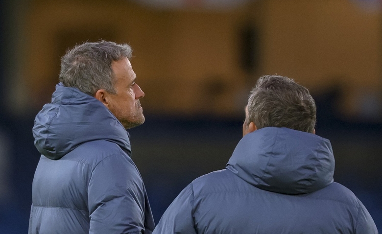 Illustration : "Mercato PSG : Une somme à neuf chiffres claquée pour le successeur de Barcola !"