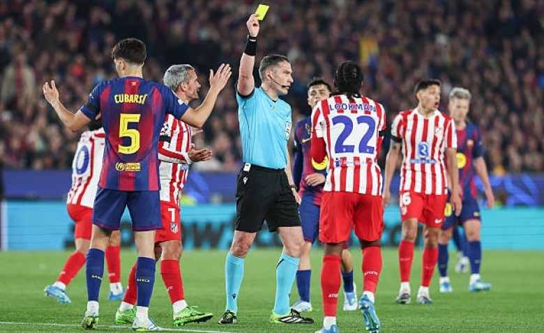 Illustration : "FC Barcelone - Atlético Madrid : Le résumé et les buts en vidéo (0-2) - Ligue des Champions"