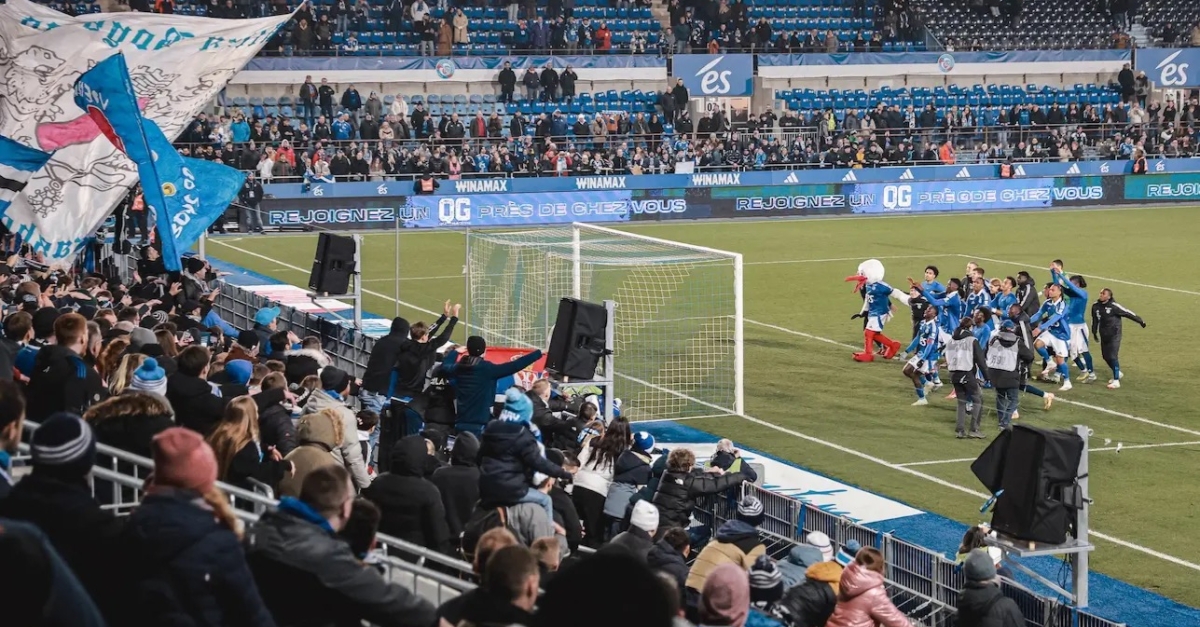 RC Strasbourg : Le club leader d’un classement fou en Ligue 1 !