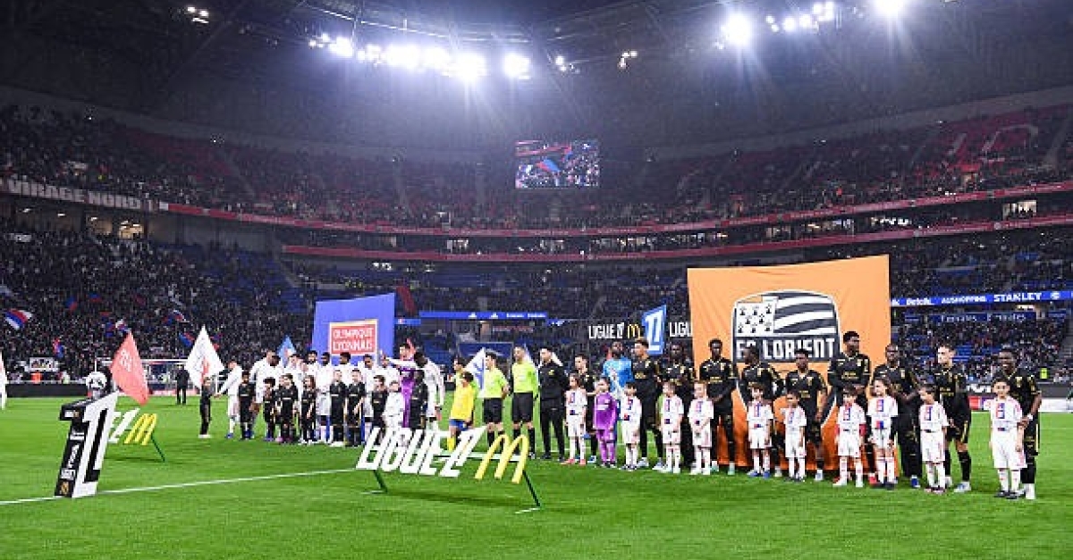 ASSE : Scène surréaliste au Groupama Stadium, les supporters de l'OL s'unissent aux Verts