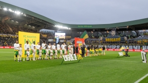 Illustration : Ligue 1 : PSG favorisé par la LFP ? Le report de Lens-Nantes relance le débat