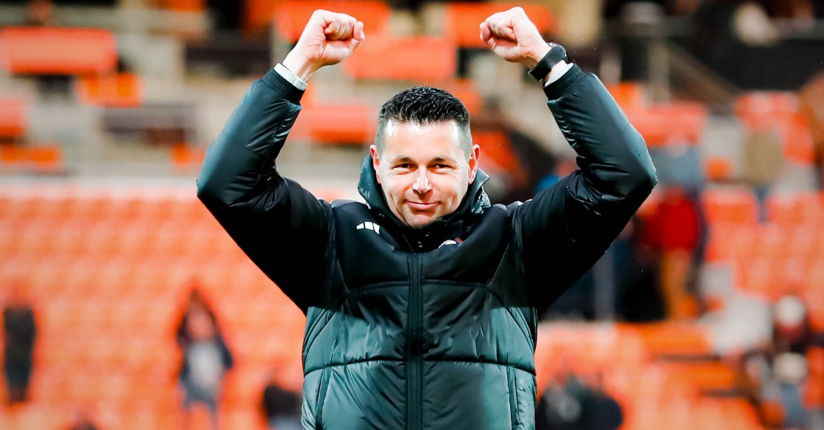 RC Lens : Pierre Sage tape du poing sur la table, des cadres menacés avant Toulouse !