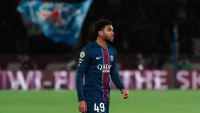 Illustration : "Mercato PSG : Un départ surprise à 30 M€ malgré une prolongation récente ?"
