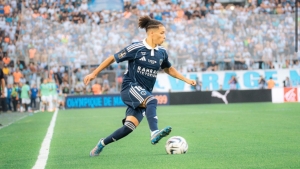 Illustration : Mercato : L'OM, l'OL et Rennes s'arrachent la nouvelle sensation de la Ligue 1 à prix fort