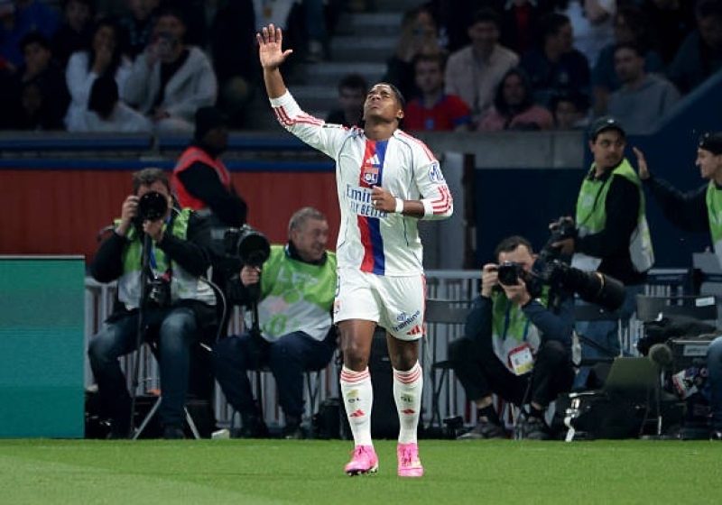 Illustration : Mercato OL : L'incroyable retournement de situation pour Endrick après le choc face au PSG !