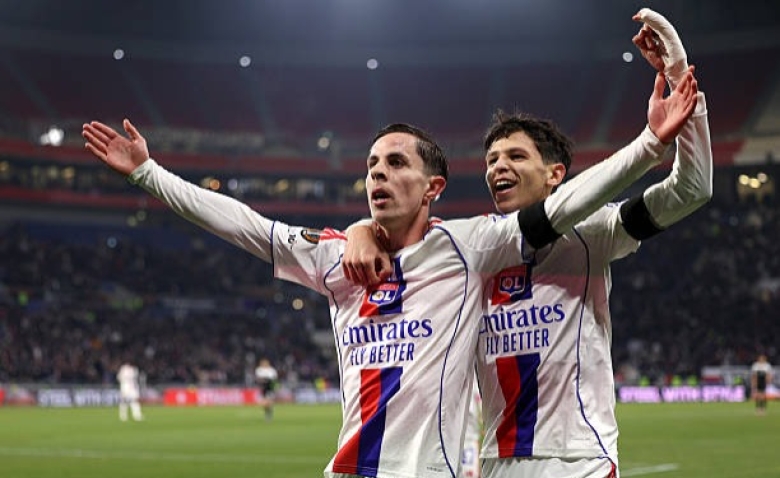 Illustration : "OL : Un nouveau prétendant fortuné entre en lice pour le rachat du club !"