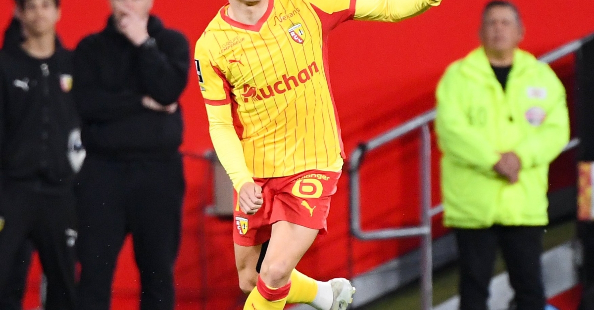 Lens - Toulouse : Florian Thauvin ouvre le score sur pénalty
