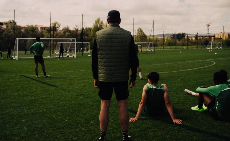 Illustration : "Mercato ASSE : Un attaquant de Ligue 1 dans le viseur de Kilmer Sports !"