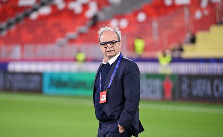 Illustration : "Mercato PSG : Un milieu de Premier League sur les tablettes de Luis Campos"