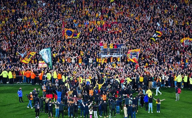 Illustration : "Mercato Lens : Un homme fort de Sage sur le départ à cause d'un salaire trop élevé ?"