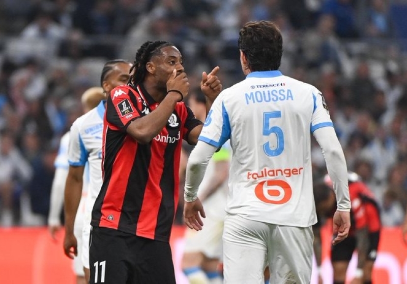 Illustration : OM - OGC Nice : "Il ne mettait pas un pied devant l’autre à Marseille" , Riolo dézingue Elye Wahi