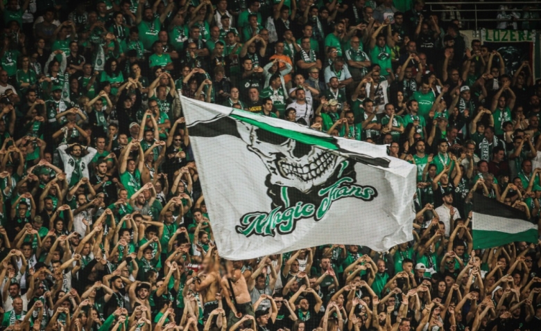 Illustration : "ASSE : L'incroyable engagement des ultras stéphanois malgré la menace de dissolution"