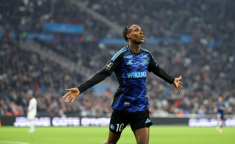 Illustration : "RC Strasbourg : Deux coups durs et une excellente nouvelle avant le Rayo Vallecano !"