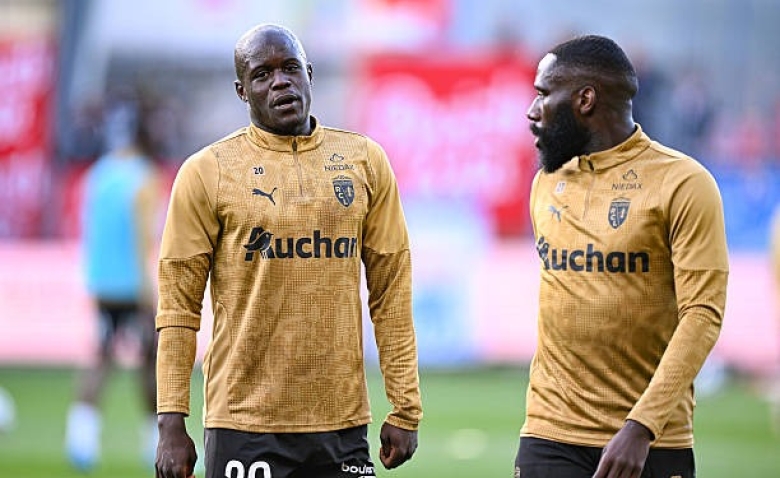 Illustration : "Mercato Lens : Malang Sarr vers un salaire multiplié par 5 en Arabie saoudite ?"