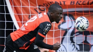 Illustration : Mercato Lorient : Un second départ XXL se dessine dans le sillage de Pablos Pagis !