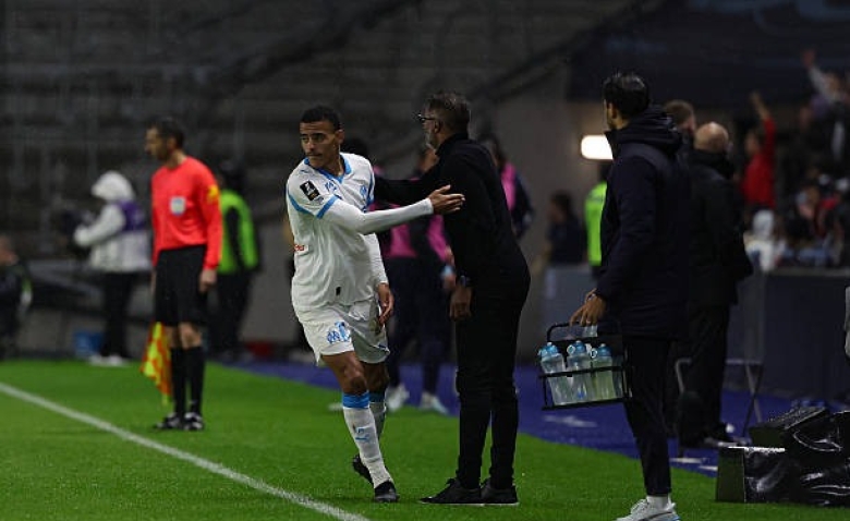 Illustration : "OM : L'image forte de Mason Greenwood et Habib Beye qui fait taire les rumeurs"
