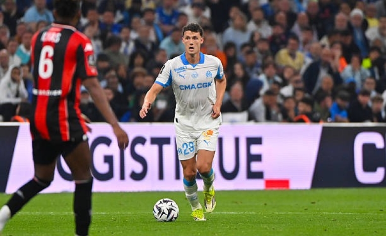 Illustration : "Mercato OM : Benjamin Pavard a tranché, il veut quitter Marseille dès cet été !"