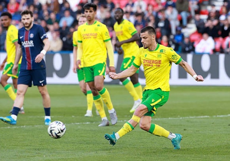 Illustration : Mercato Nantes : Une signature en bonne voie en prévision de la Ligue 2 !