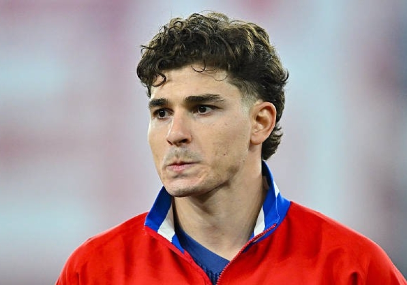 Illustration : Mercato : Le PSG prêt à claquer 150 M€ pour Julian Alvarez, le Barça jette l'éponge !
