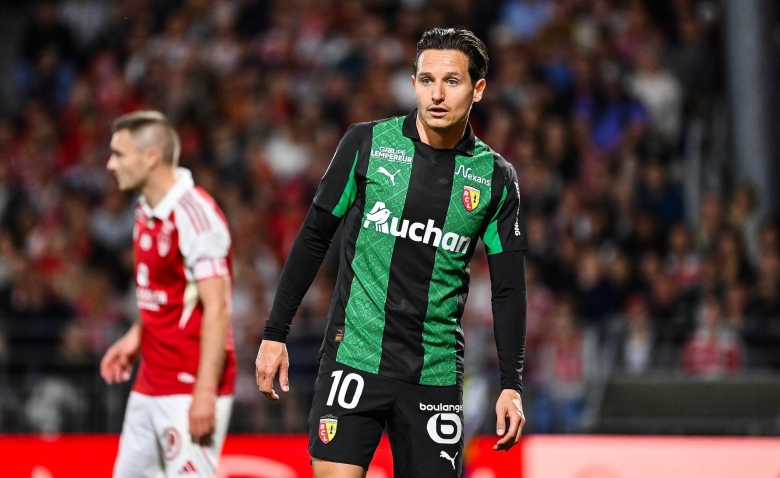 Illustration : "RC Lens : Snobé par Deschamps, Thauvin veut se venger en soulevant la Coupe de France"