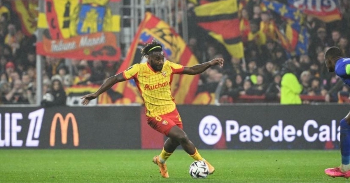 Mercato Lens : L'avenir de Saint-Maximin relancé par une piste italienne ?