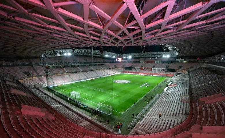 Illustration : "OGC Nice - ASSE : Mesure historique à l'Allianz Riviera, les fans niçois interdits... chez eux !"