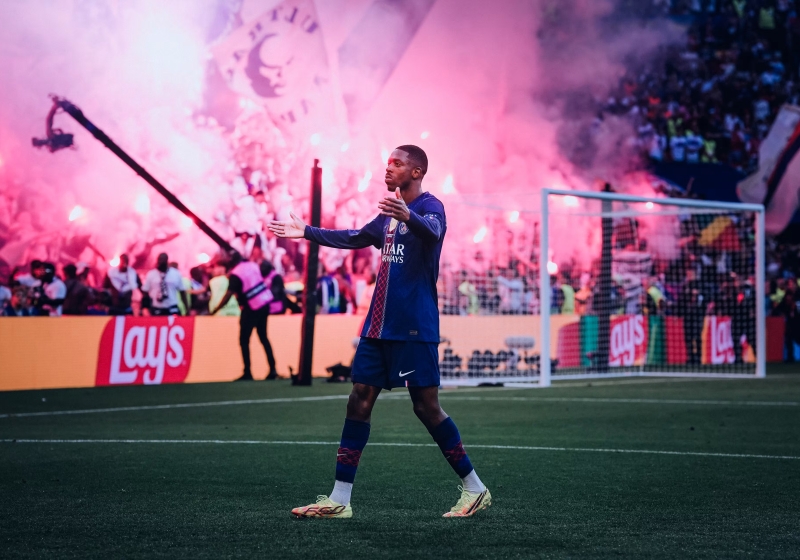 Illustration : Mercato PSG : l'Europe s'incline, les pépites veulent toutes signer à Paris