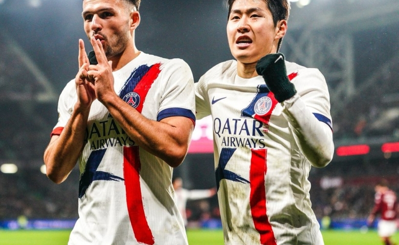 Illustration : "PSG Mercato : Lee Kang-in et Gonçalo Ramos veulent partir, Paris libère les freins !"