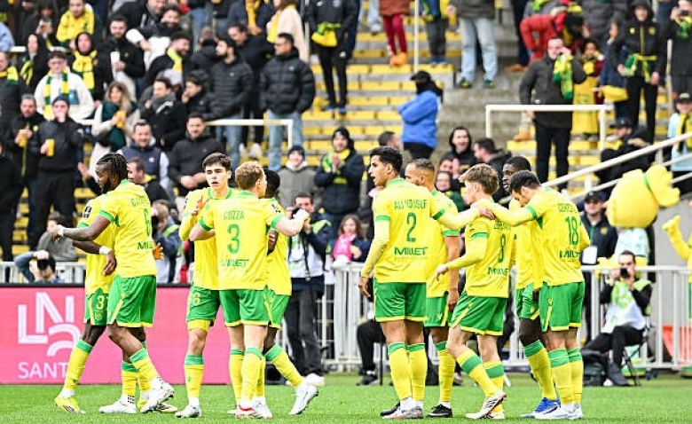 Illustration : "Mercato Nantes : Plusieurs clubs français et étrangers veulent un flop des Canaris"