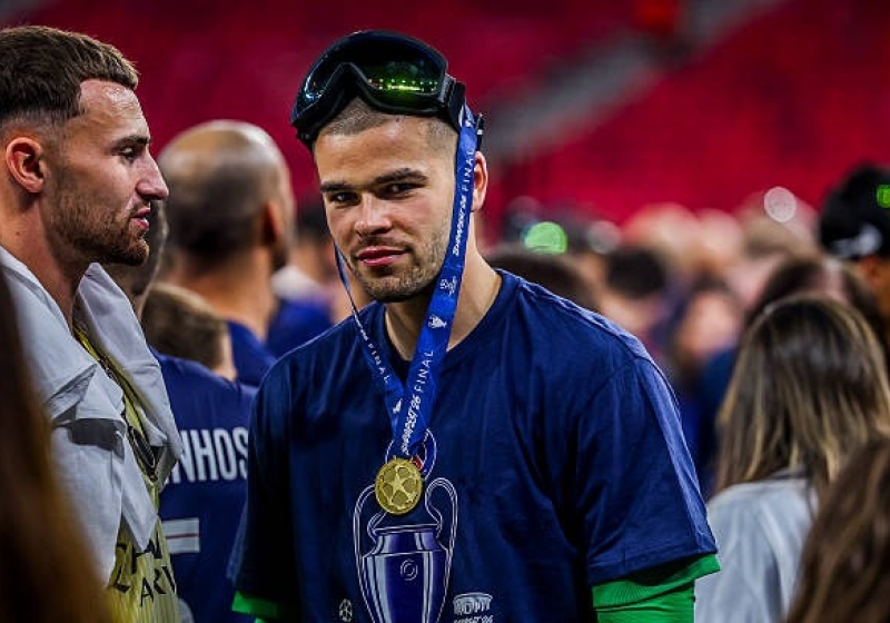 Illustration : Mercato PSG : Un champion d'Europe veut s'offrir l'oublié Lucas Chevalier !