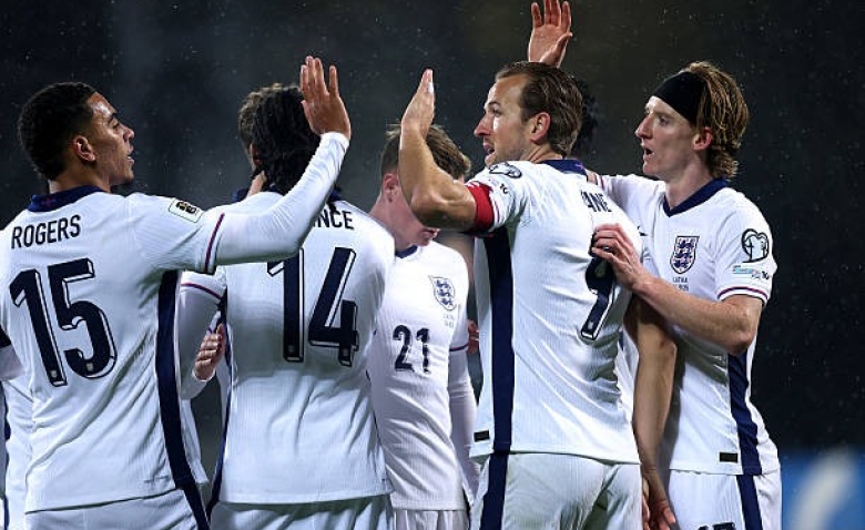 Illustration : "Mercato PSG : Paris se positionne sur un cadre des Three Lions"