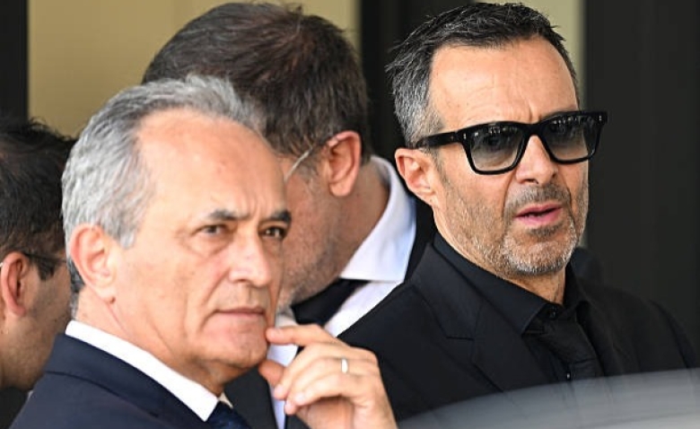 Illustration : "Mercato PSG : Jorge Mendes ferme la porte pour deux cadres parisiens"