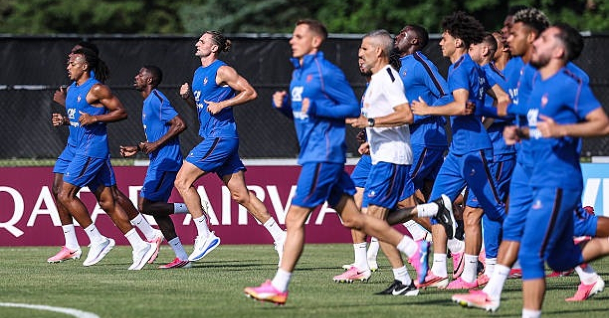 Mercato PSG : Un crack de l'équipe de France répond cash à l'intérêt de Paris en plein Mondial !