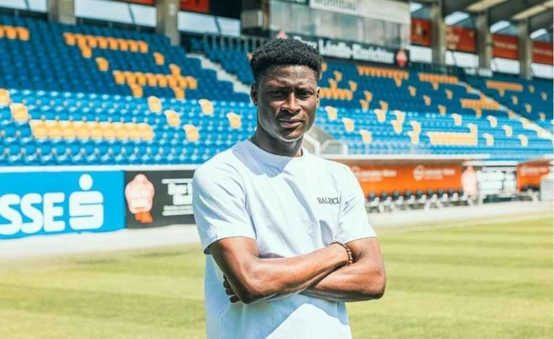Illustration : "Mercato OL : Lyon prend de l'avance sur un latéral gauche burkinabè !"