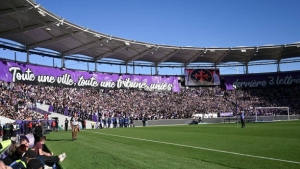 Illustration : Mercato Toulouse : Une vague de départs chez les Violets angoisse les supporters