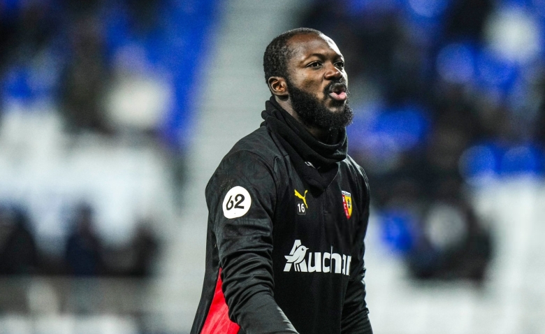 Illustration : "Mercato Lens : Hervé Koffi de retour à Lens après une saison brillante à Angers"