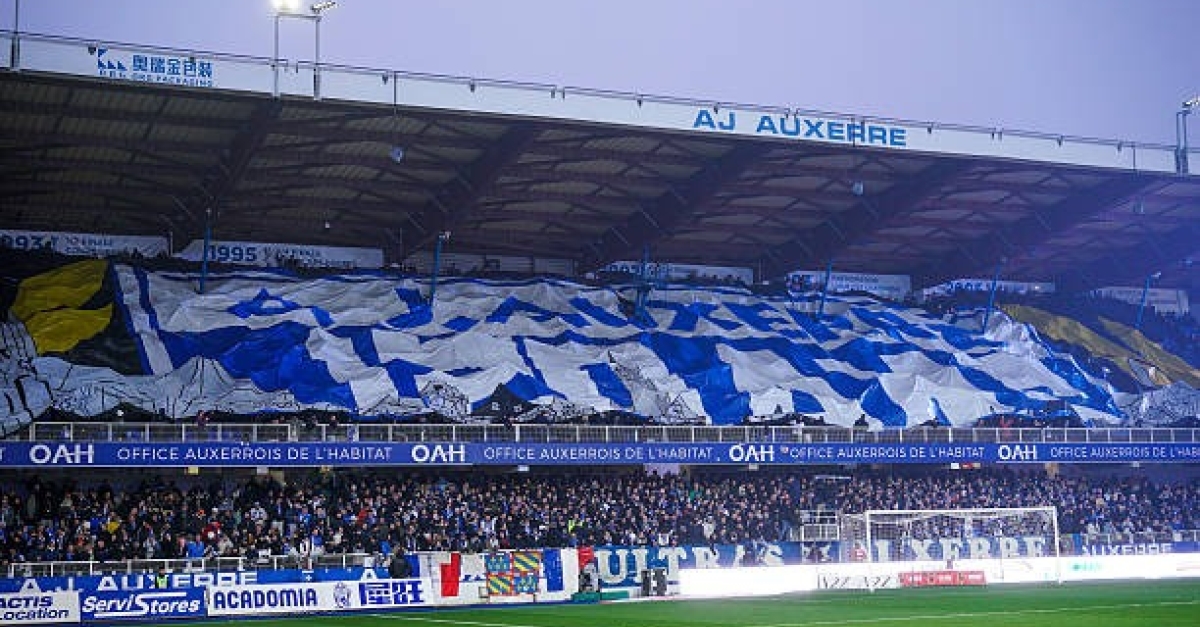 Mercato Auxerre : L'AJA frappe un grand coup et boucle le retour d'un talent de Premier League !