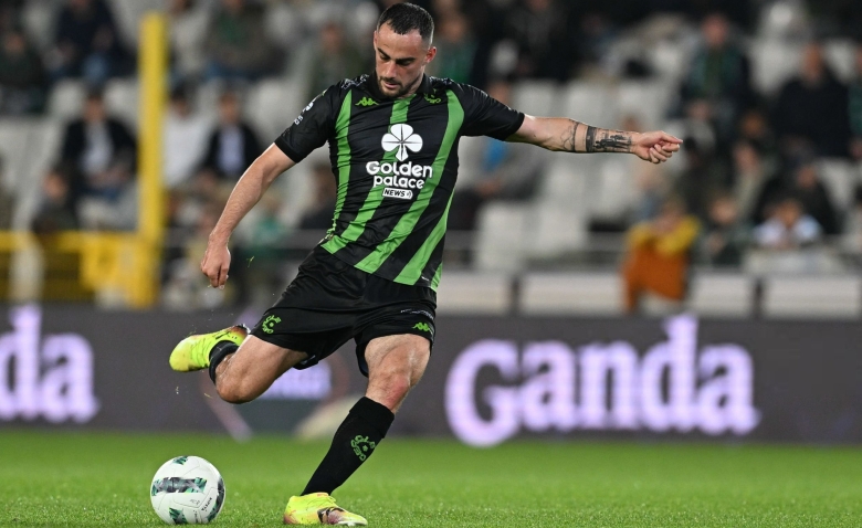 Illustration : "Mercato Nantes : Lucas Perrin signe jusqu'en 2028, les Canaris blindent leur défense"