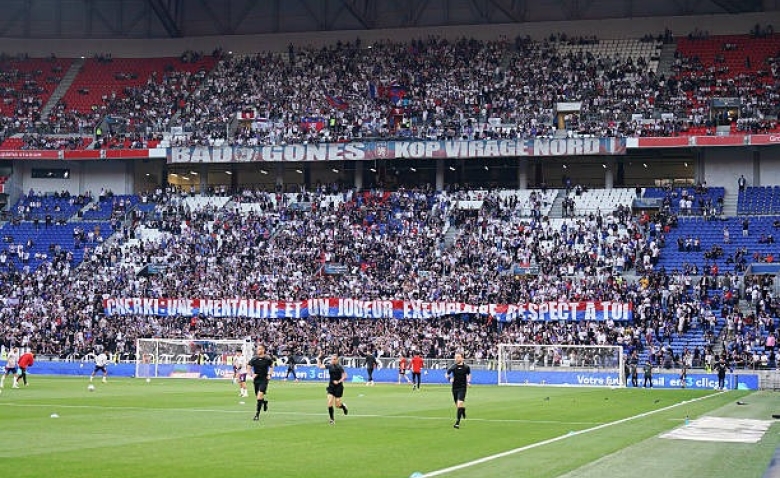 Illustration : "Mercato OL : Un chèque inespéré de 6 millions d'euros tombe dans les poches lyonnaises"