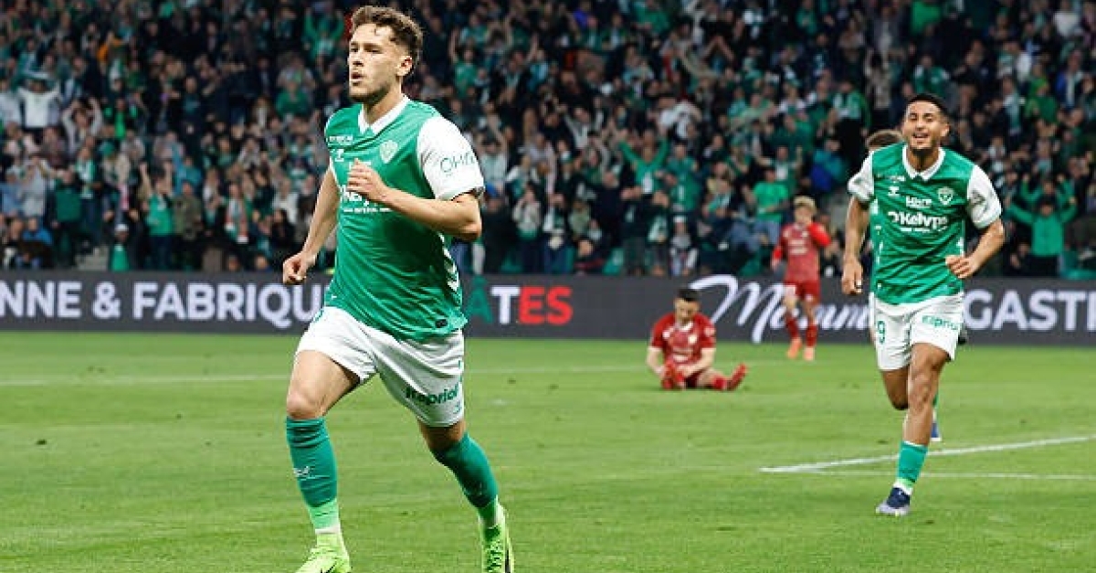 Mercato ASSE : Un géant de Ligue des Champions dégaine une offre surprise pour Lucas Stassin !