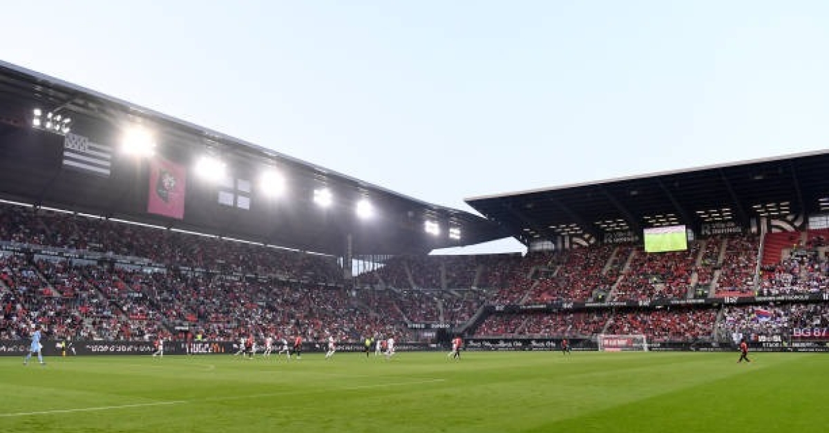 Mercato : Le Stade Rennais se mêle à une incroyable bataille à 10 clubs pour Mbekezeli Mbokazi !