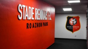 Illustration : Mercato Rennes : Le SRFC hors course pour un crack du FC Barcelone !