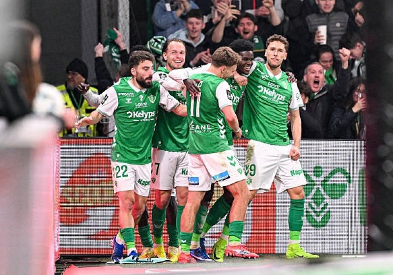 Illustration : Mercato ASSE : Stassin et Davitashvili poussés vers la sortie !