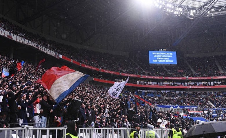 Illustration : "Mercato : L'Olympique Lyonnais a trouvé son nouveau roc défensif !"